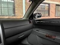 Chrysler 300c hemi 5.7 v8 340pk 2005 youngtimer - afbeelding 24 van  44