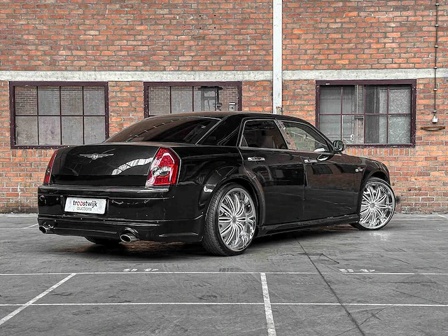 Chrysler 300c hemi 5.7 v8 340pk 2006 youngtimer - afbeelding 3 van  44