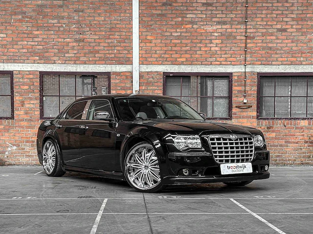 Chrysler 300c hemi 5.7 v8 340pk 2006 youngtimer - afbeelding 42 van  44