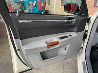 Chrysler 300c hemi 5.7 v8 340pk 2006 youngtimer - afbeelding 28 van  38