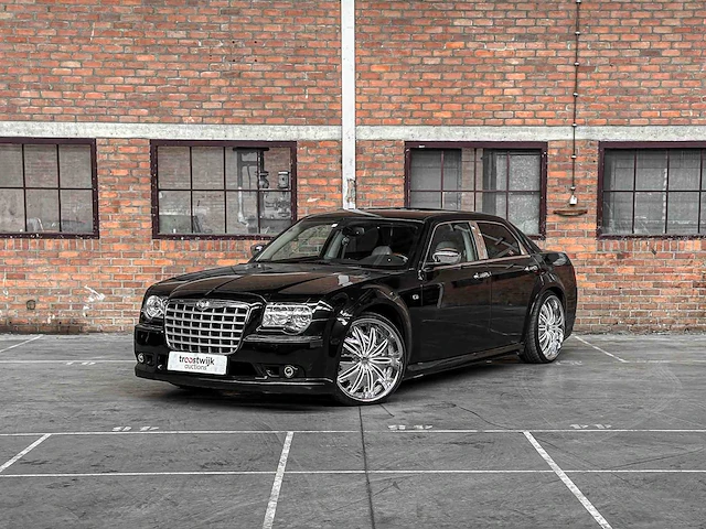 Chrysler 300c hemi 5.7 v8 340pk 2006 youngtimer - afbeelding 12 van  44
