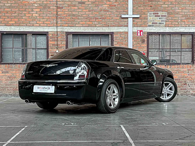 Chrysler 300c hemi 5.7 v8 340pk 2006 youngtimer - afbeelding 3 van  40
