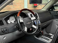 Chrysler 300c hemi 5.7 v8 340pk 2006 youngtimer - afbeelding 11 van  40