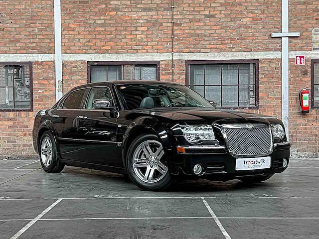 Chrysler 300c hemi 5.7 v8 340pk 2006 youngtimer - afbeelding 38 van  40