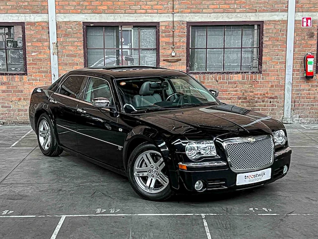 Chrysler 300c hemi 5.7 v8 340pk 2006 youngtimer - afbeelding 39 van  40
