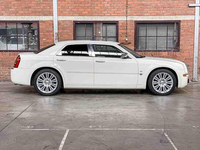 Chrysler 300c hemi 5.7 v8 340pk 2006 youngtimer - afbeelding 38 van  38