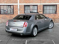 Chrysler 300c ld hemi facelift 5.7 v8 367pk 2014 - afbeelding 12 van  49