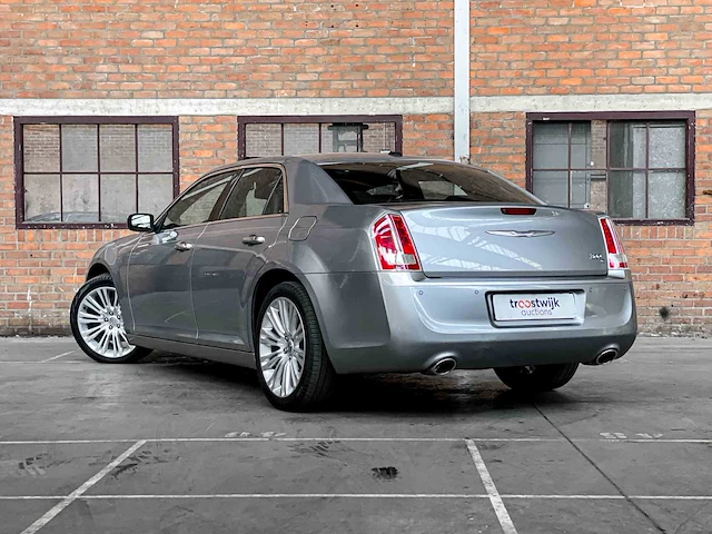 Chrysler 300c ld hemi facelift 5.7 v8 367pk 2014 - afbeelding 15 van  49