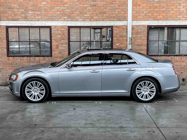 Chrysler 300c ld hemi facelift 5.7 v8 367pk 2014 - afbeelding 17 van  49