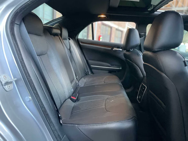 Chrysler 300c ld hemi facelift 5.7 v8 367pk 2014 - afbeelding 48 van  49