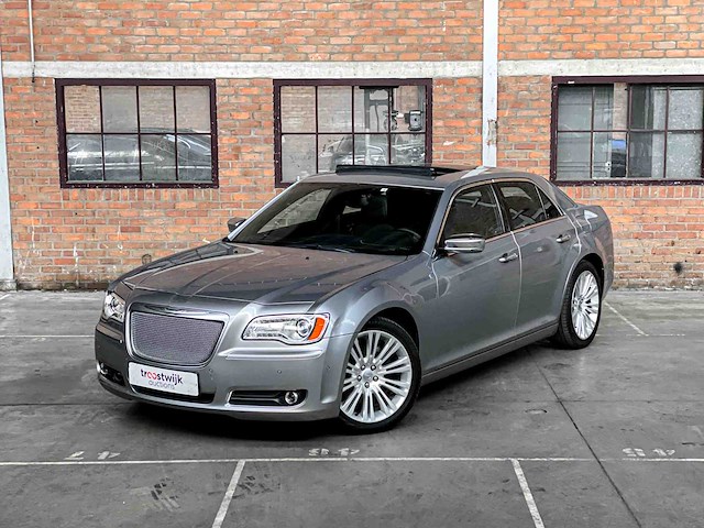 Chrysler 300c ld hemi facelift 5.7 v8 367pk 2014 - afbeelding 34 van  49