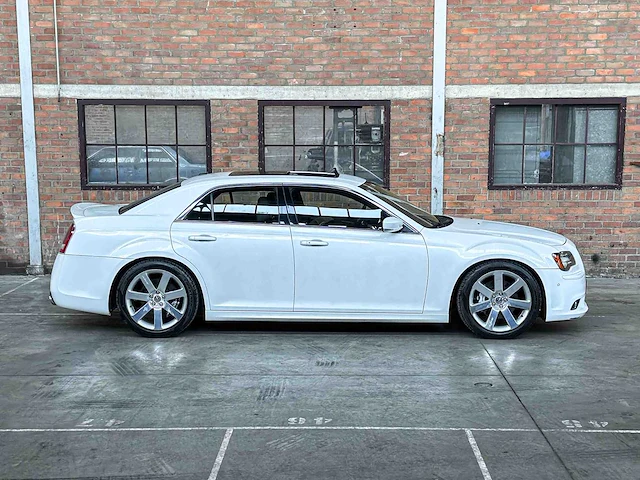 Chrysler 300c srt8 facelift 6.1 v8 477pk 2012 - afbeelding 2 van  41