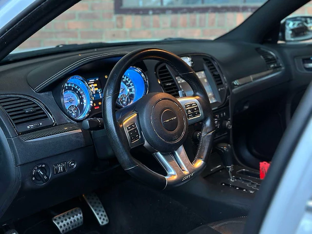 Chrysler 300c srt8 facelift 6.1 v8 477pk 2012 - afbeelding 11 van  41