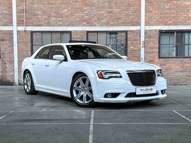 Chrysler 300c srt8 facelift 6.1 v8 477pk 2012 - afbeelding 39 van  41
