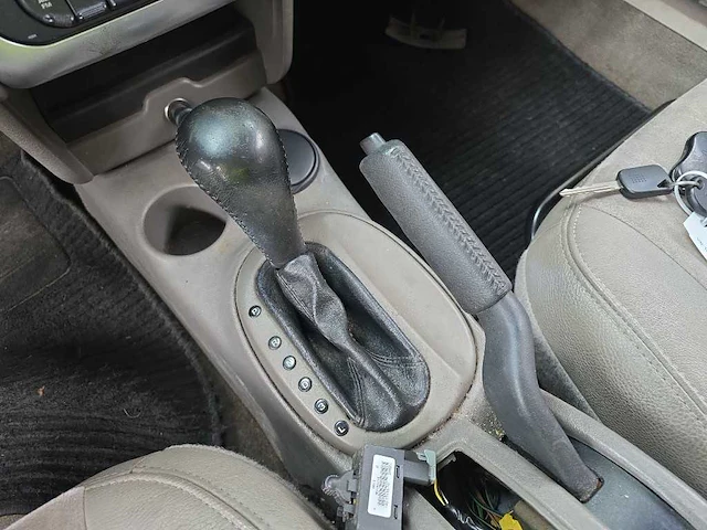 Chrysler sebring cabrio 2.7 limited , 40-ngx-8 - afbeelding 4 van  16