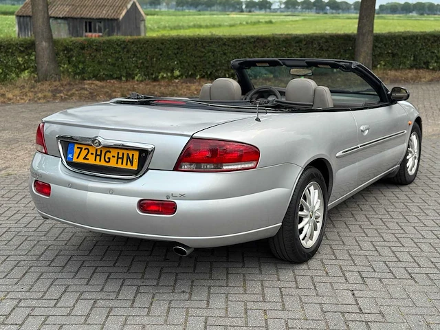 Chrysler sebring cabriolet 2.7i v6 24v lx convertible 72-hg-hn - afbeelding 12 van  16