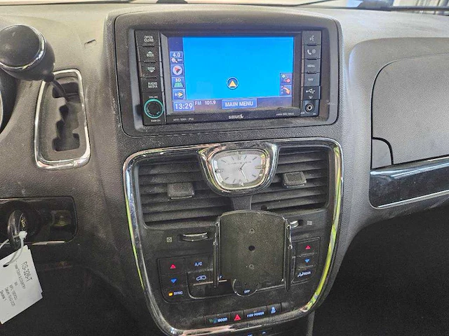 Chrysler town & country 3.6 v6 , ; rs-326-t - afbeelding 15 van  19