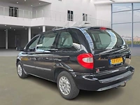 Chrysler voyager 2.4i business edition 7 persoons 2007 | 08-xg-fj - afbeelding 12 van  17