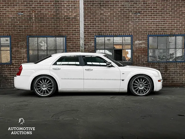 Chrystler 300c hemi 5.7 v8 340pk 2005 -youngtimer- - afbeelding 2 van  54