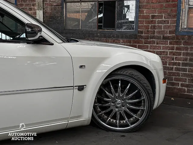 Chrystler 300c hemi 5.7 v8 340pk 2005 -youngtimer- - afbeelding 8 van  54