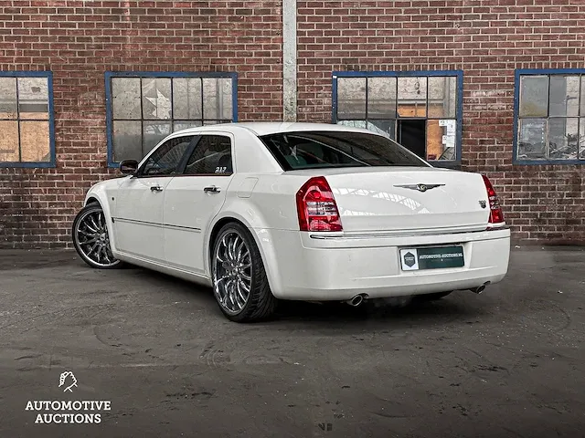 Chrystler 300c hemi 5.7 v8 340pk 2005 -youngtimer- - afbeelding 10 van  54