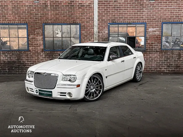 Chrystler 300c hemi 5.7 v8 340pk 2005 -youngtimer- - afbeelding 12 van  54