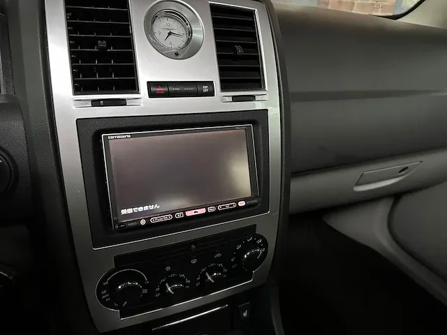Chrystler 300c hemi 5.7 v8 340pk 2005 -youngtimer- - afbeelding 24 van  54