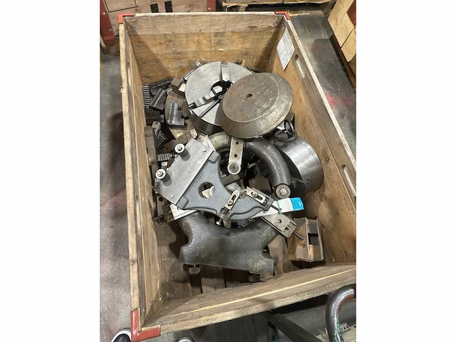 Chucks & steady rest & centers for turning lathe hb-725 - afbeelding 1 van  7