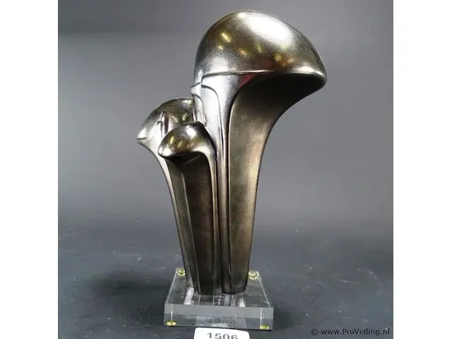 Chz gemerkte sculptuur - afbeelding 1 van  5