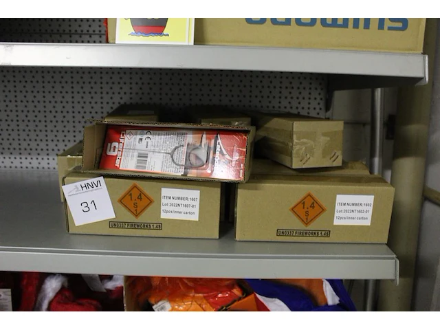 Cijfersterretjes kindervuurwerk met diverse cijfers van 0 t/m 9 - afbeelding 1 van  2