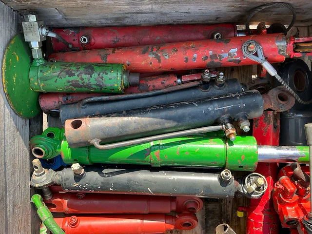 Cilinders met toebehoren - afbeelding 3 van  8