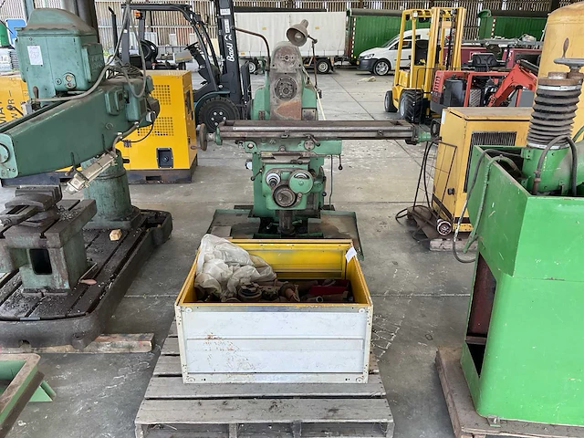 Cincinnati 2 ml freesmachine - afbeelding 1 van  17