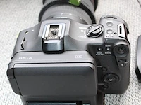Cinema camera canon eos c70 met lens canon rf 24-70mm f/2,8l is usm. uitgerust met een 35mm dgo-sensor voor... - afbeelding 3 van  6