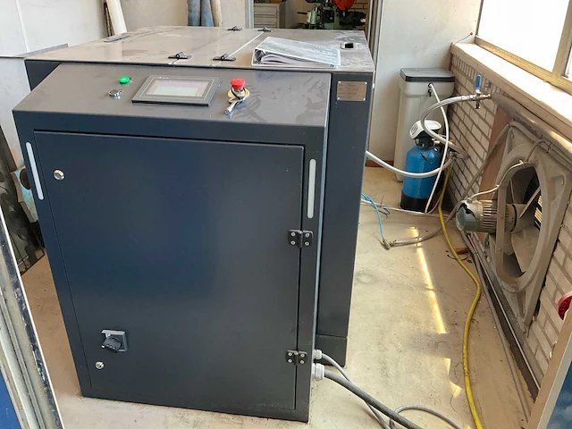 Cinnova fbw 3015-3-250 waterstraalsnijmachine - afbeelding 9 van  31