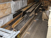 Circa 15 bekistingsmallen ten behoeve van het storten van betonstroken met breedte 19 cm en hoogte 75 mm me... - afbeelding 1 van  4