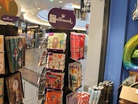 Circa 150 kaarten hallmark met licht, geluid en muziek in diverse uitvoeringen. let op! exclusief carrousel. - afbeelding 1 van  4