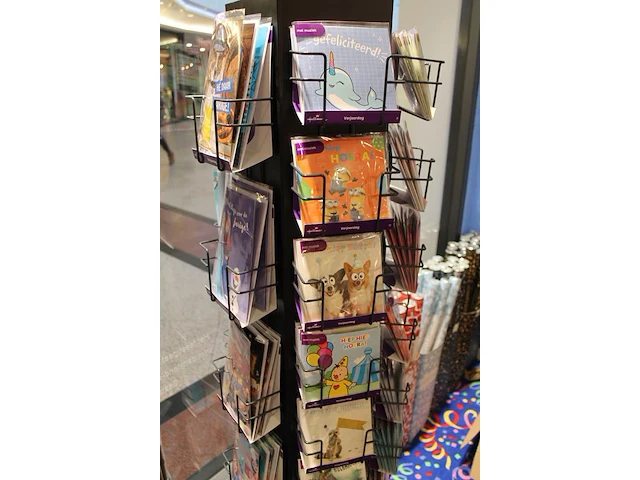 Circa 150 kaarten hallmark met licht, geluid en muziek in diverse uitvoeringen. let op! exclusief carrousel. - afbeelding 3 van  4