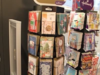 Circa 250 kerst- en nieuwjaarskaarten hallmark in diverse uitvoeringen. let op! exclusief carrousel. - afbeelding 1 van  3