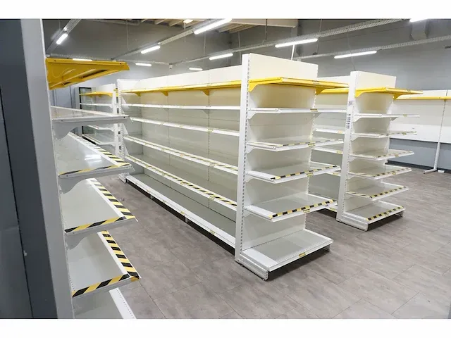 Circa 40 meter magazijnstelling - afbeelding 1 van  13