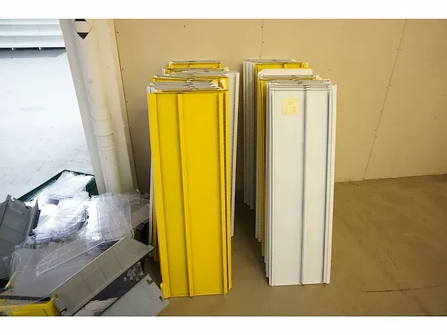 Circa 40 meter magazijnstelling - afbeelding 11 van  13