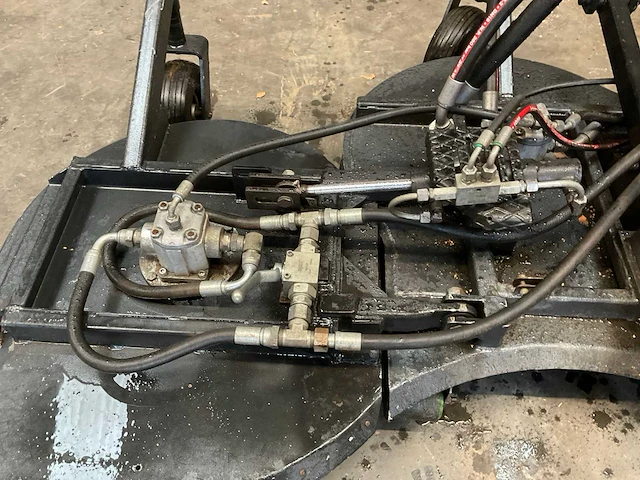 Cirkelmaaier, hydraulisch aangedreven - afbeelding 8 van  10