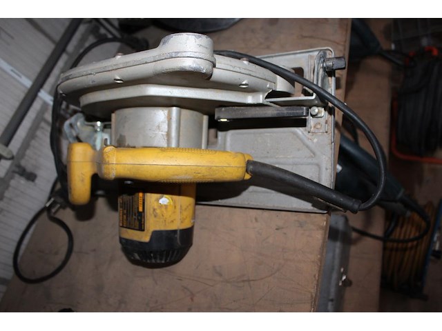 Cirkelzaagmachine dewalt. - afbeelding 2 van  2