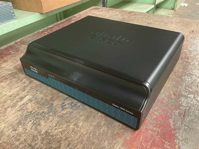 Cisco 1941 router - afbeelding 2 van  5