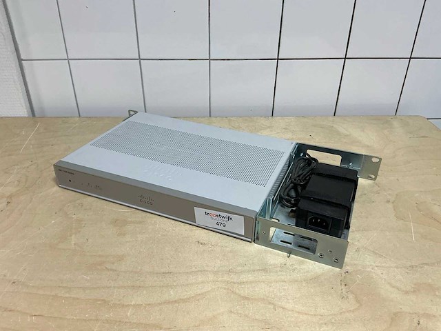 Cisco c1111-8plte netwerkapperatuur - afbeelding 1 van  3