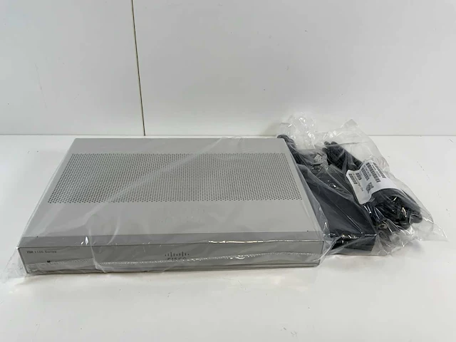 Cisco (c1117-4p) wired router (new) - afbeelding 11 van  13