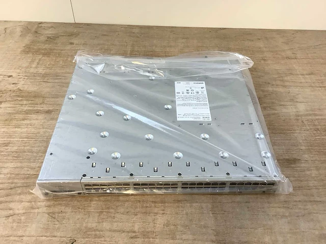 Cisco catalyst ws-c3850-48f-s netwerkopslag - afbeelding 3 van  9