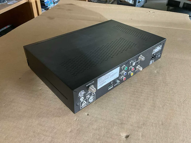 Cisco d9865 satellite receiver (10x) - afbeelding 3 van  5