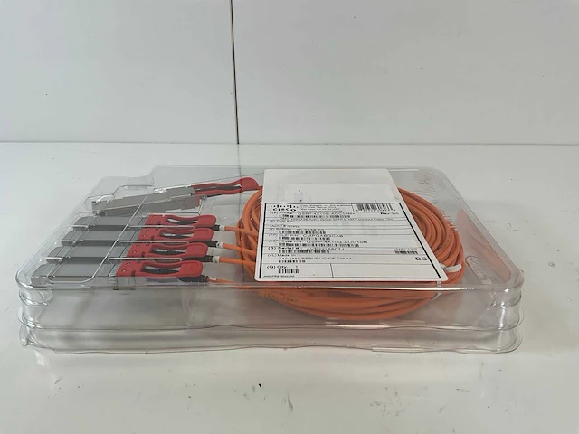 Cisco (qsfp-4x10g-aoc10m) 40gbase 10m active optical qsfp to 4sfp breakout cables (new) (4x) - afbeelding 4 van  6