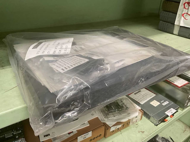 Cisco switch - afbeelding 1 van  4
