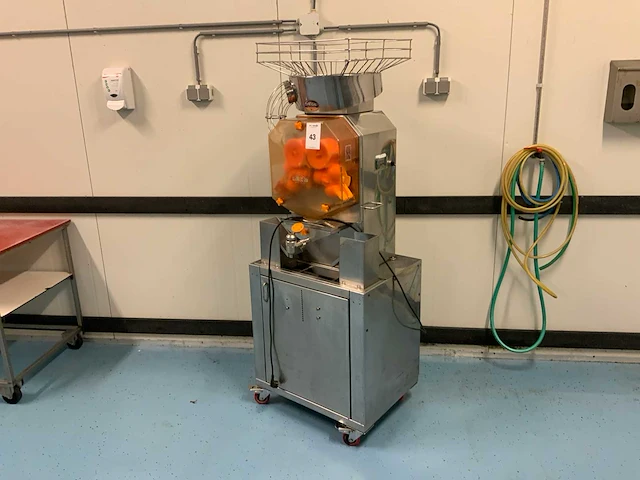 Citrocasa 8000 sb sinaasappel persmachine - afbeelding 3 van  7